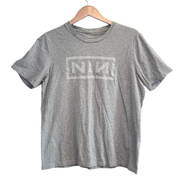 NIN Nine Inch Nails Tour T-Shirt Size Large Light Heather Gray - Picture 1 of 4